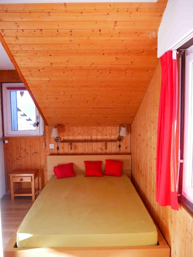 Romantic Chalet-Style Flat With Mountain View Torgon 外观 照片