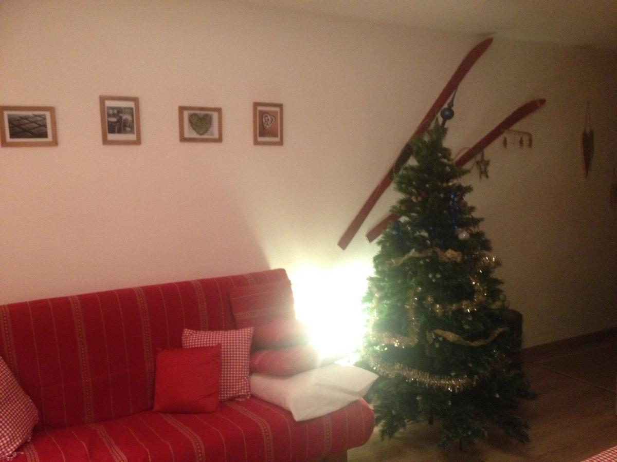 Romantic Chalet-Style Flat With Mountain View Torgon 外观 照片