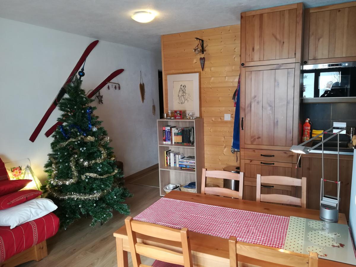 Romantic Chalet-Style Flat With Mountain View Torgon 外观 照片